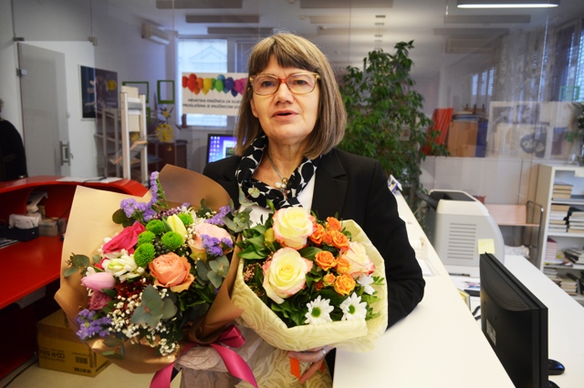 Branka s buketima