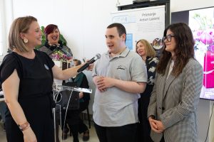 Marko Cavrić se zahvaljuje na Priznanju AL i sve nas nasmijava