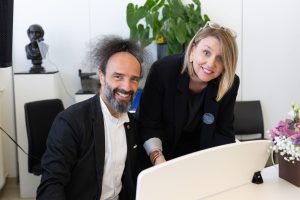 Pijanist Vitomir Ivanjek i kolegica Roberta Jakša Bonačić koja nas je vodila kroz program