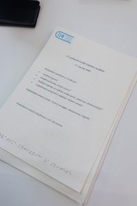 Program događanja na standardnom tisku i na brajici